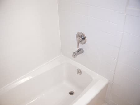 After image of a resurfaced bathtub