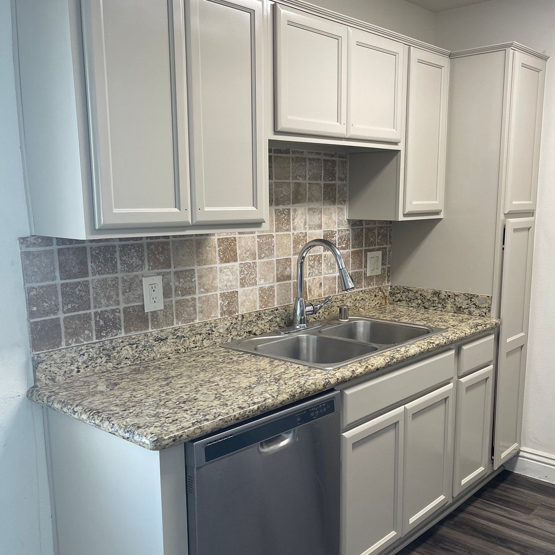 kitchen cabinet refinishing vs painting